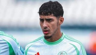 شايبي لاعب منتخب الجزائر