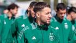 عادل عوشيش يرفض الندم بعد التحاقه بمنتخب الجزائر