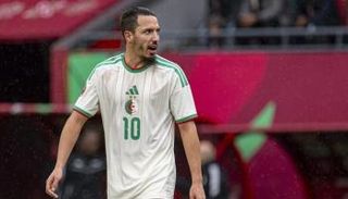 إسماعيل بن ناصر نجم منتخب الجزائر
