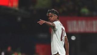 لامين يامال نجم منتخب إسبانيا وبرشلونة