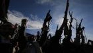 انضمام الحوثيين للحرب.. إسرائيل تدرس الرد وتبقي التركيز على إيران