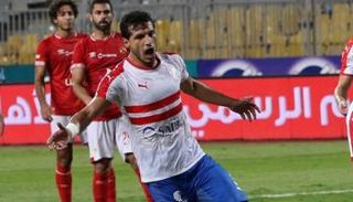 طارق حامد بقميص الزمالك ضد الأهلي