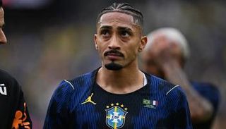 البرازيلي رافينيا جناح برشلونة