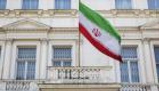 إيران تخالف الاتفاقيات الدولية وترفض الانصياع لقرار طرد سفيرها في لبنان