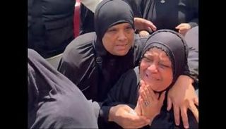 دموع في جنازة فاطمة كشري 
