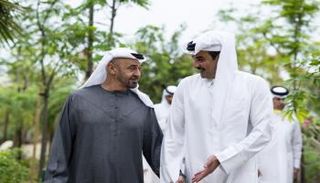 الشيخ محمد بن زايد آل نهيان والشيخ تميم بن حمد آل ثاني