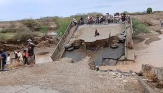 سيول مدمرة في اليمن