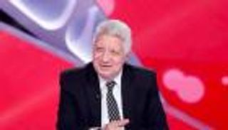مرتضى منصور يقاضي صناع فيلم &laquo;السلم والثعبان 2&raquo;