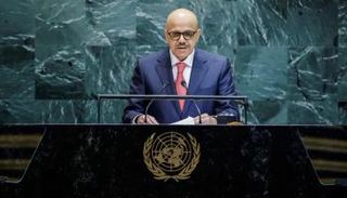 عبد اللطيف بن راشد الزياني وزير خارجية البحرين 