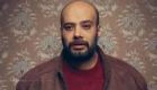 برسالة مؤثرة.. حاتم صلاح يطلب الدعاء لوالده ويحدد موعد العزاء