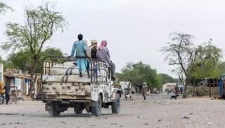 شاحنة صغيرة في شوارع باغا سولا بمحافظة بحيرة تشاد