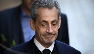  نيكولا ساركوزي