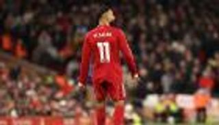 ستيفن جيرارد يحدد بديل محمد صلاح في ليفربول