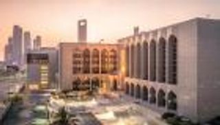 محافظ &laquo;المركزي الإماراتي&raquo; يلتقي رؤساء البنوك لبحث أبرز المبادرات والمشاريع
