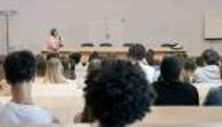 الإخوان في فرنسا.. استباق القيود بالتغلغل في الجامعات