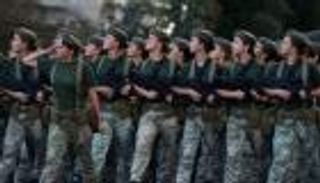 &laquo;ساحرات بوتشا&raquo;.. نساء أوكرانيا يصنعن حرب المسيّرات
