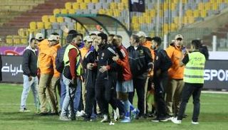 جانب من مباراة الأهلي وسيراميكا