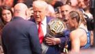 أول حدث رياضي منذ حرب إيران.. ترامب يخطف الأنظار في &laquo;UFC 327&raquo; (فيديو)