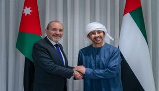 الشيخ عبدالله بن زايد آل نهيان وأيمن الصفدي