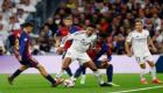 جدل حول الممر الشرفي بين برشلونة وريال مدريد