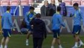الشكوى وصلت اليويفا.. أتلتيكو مدريد يبدأ &laquo;حرب العشب&raquo; مع برشلونة