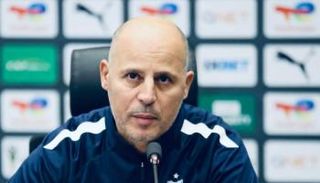 هشام غزية المدرب المساعد لفريق شباب بلوزداد الجزائري