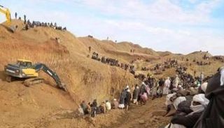  قاتل صامت في حوادث المناجم ينتظر رفع الأنقاض