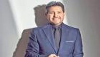 ما الذي حدث قبل انتكاسة هاني شاكر؟ صديقه المقرب يكشف التفاصيل