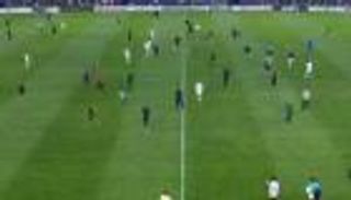 اقتحام الجماهير يؤخر انطلاق مباراة أولمبيك آسفي واتحاد العاصمة