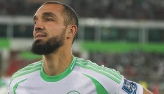 بن طالب لاعب منتخب الجزائر
