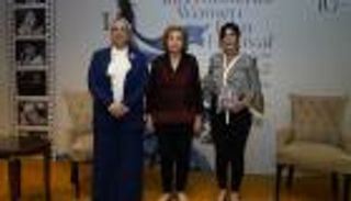 مهرجان أسوان لأفلام المرأة يحتفي بالسفيرة ميرفت التلاوي في منتدى نوت