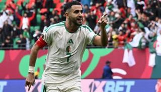 محرز قائد منتخب الجزائر