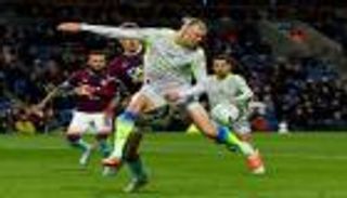 ترتيب الدوري الإنجليزي.. مانشستر سيتي يتصدر لأول مرة وهابط جديد