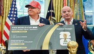 ترامب مع إنفانتينو رئيس الفيفا