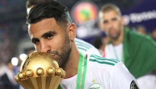 رياض محرز نجم منتخب الجزائر