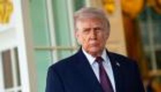 ترامب يراهن على حصار إيران.. ولا إطار زمنيا للحرب