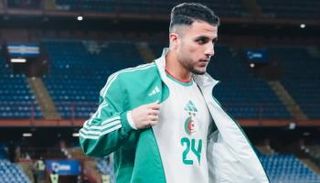 تيطراوي لاعب منتخب الجزائر