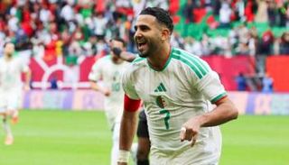 محرز قائد منتخب الجزائر