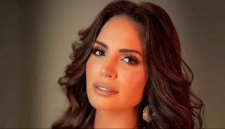 الفنانة آمال ماهر