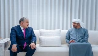الشيخ عبدالله بن زايد آل نهيان وزير الخارجية الإماراتي ويرميك كوشيرباييف 