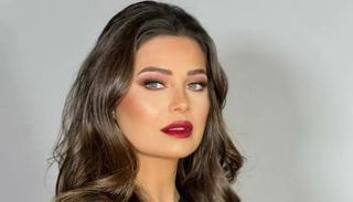 الفنانة يسرا اللوزي