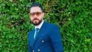 مصطفى كامل يعلن وفاة حسن الإسكندراني ويودعه بكلمات مؤثرة