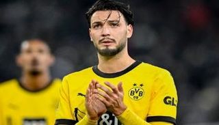رامي بن سبعيني نجم منتخب الجزائر