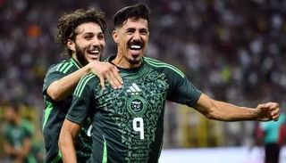 بونجاح مهاجم منتخب الجزائر