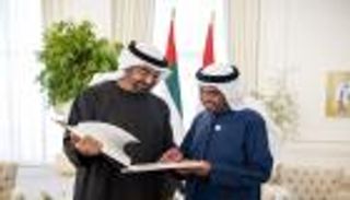 رئيس الإمارات يستقبل عبدالله السيد الهاشمي.. ويوجه بتسمية أحد شوارع أبوظبي باسمه