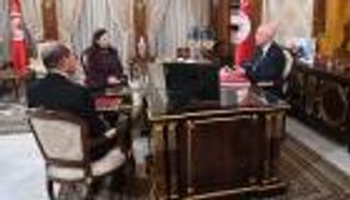 &laquo;غرف مظلمة وأكاذيب&raquo;.. رئيس تونس يتهم الإخوان بتأجيج الأوضاع