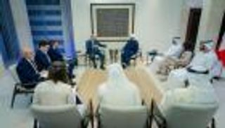 عبدالله بن زايد يبحث مع وزير الخارجية الفرنسي التطورات الإقليمية