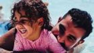 أحمد سعد يوجه رسالة مؤثرة لابنته الصغيرة (صور)