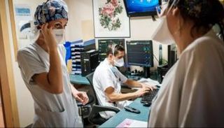جدل في فرنسا حول نسبة نجاح الأطباء الأجانب 