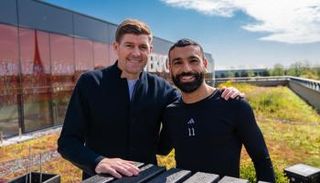 محمد صلاح وستيفن جيرارد